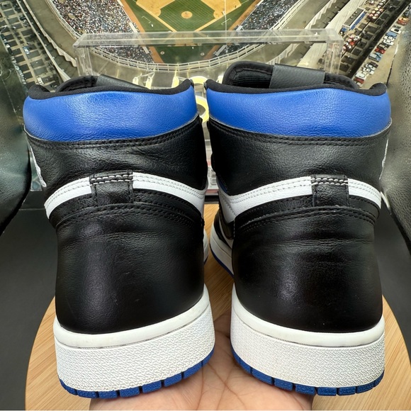 Air Jordan 1 Retro OG High Royal Toe Men’s Sz 11 - Picture 7 of 11